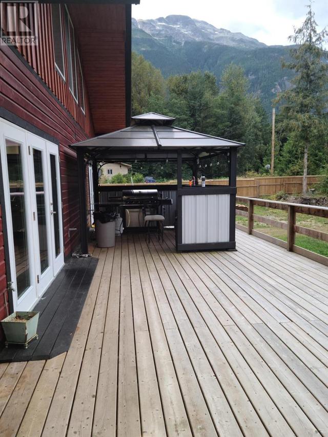 2301 Mackenzie 20 Highway, House detached with 3 bedrooms, 2 bathrooms and null parking in Central Coast C BC | Image 35