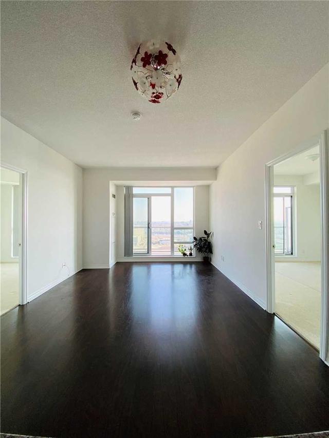2507 - 30 Heron's Hill Way, Condo with 2 bedrooms, 2 bathrooms and 1 parking in Toronto ON | Image 2