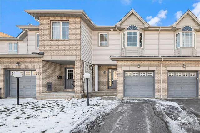 241 Lamplighters Drive, Townhouse with 3 bedrooms, 4 bathrooms and 2 parking in Ottawa ON | Image 1