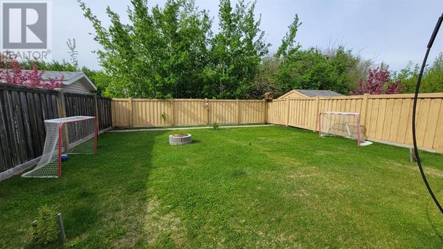 8860 75 Avenue, House detached with 5 bedrooms, 2 bathrooms and 4 parking in Grande Prairie AB | Image 17