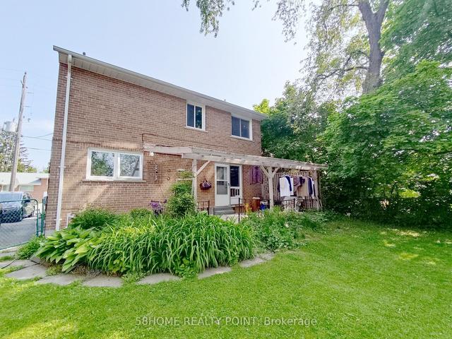145 Yorkview Dr, House detached with 4 bedrooms, 2 bathrooms and 3 parking in Toronto ON | Image 38