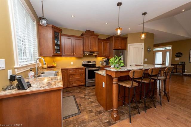 134 Morgan Drive, House detached with 4 bedrooms, 3 bathrooms and 4 parking in South Frontenac ON | Image 5
