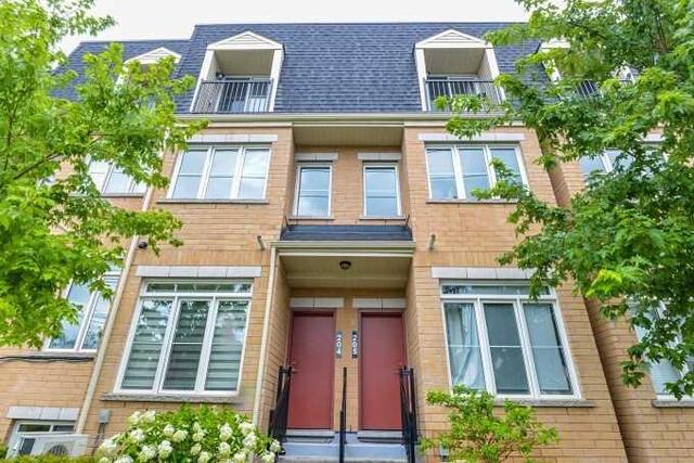 204 - 400 Hopewell Ave, Townhouse with 2 bedrooms, 2 bathrooms and 1 parking in Toronto ON | Image 12