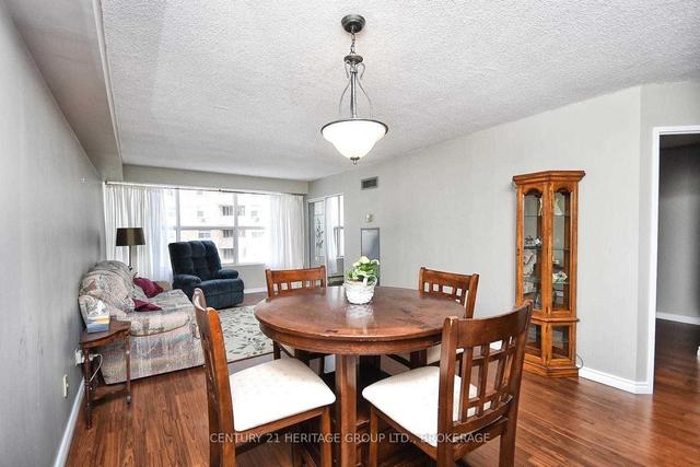 407 - 250 Davis Dr, Condo with 2 bedrooms, 2 bathrooms and 1 parking in Newmarket ON | Image 3