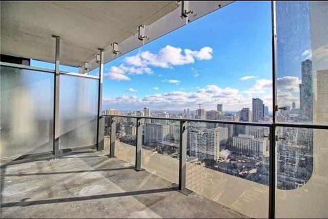 1003 - 5 St Joseph St, Condo with 1 bedrooms, 1 bathrooms and 0 parking in Toronto ON | Image 1
