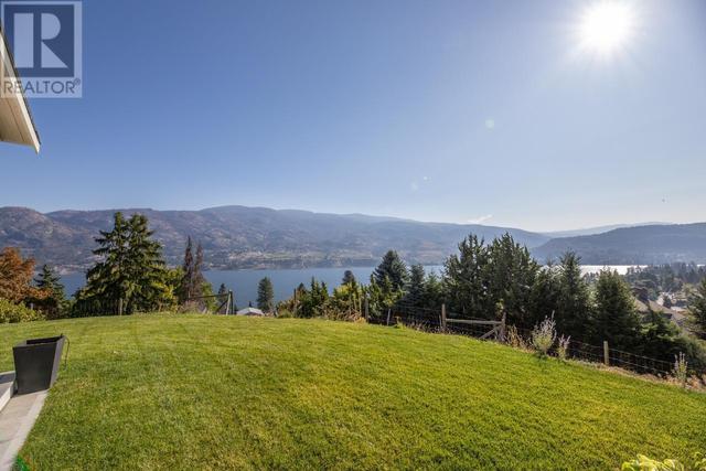 119 Pineview Drive, House detached with 3 bedrooms, 2 bathrooms and 4 parking in Okanagan Similkameen I BC | Image 4
