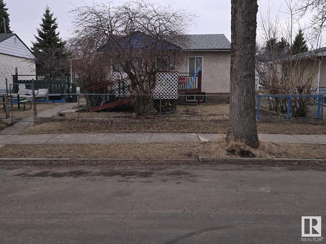11818 37 St Nw, House detached with 3 bedrooms, 1 bathrooms and null parking in Edmonton AB | Image 2