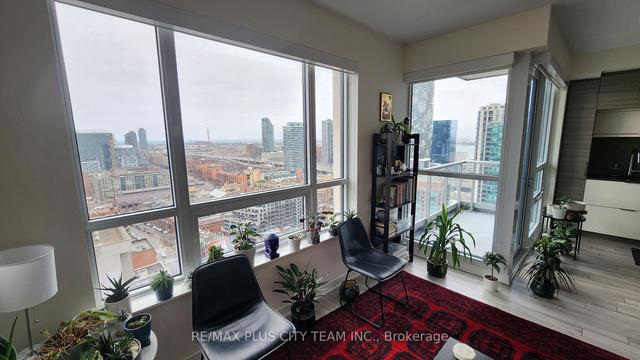 2406 - 88 Scott St, Condo with 1 bedrooms, 1 bathrooms and 0 parking in Toronto ON | Image 3