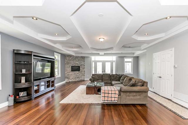 315 Hamilton St, House detached with 5 bedrooms, 4 bathrooms and 12 parking in Newmarket ON | Image 37