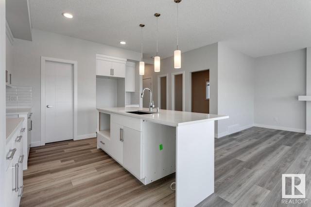 19033 20a Av Nw, House detached with 3 bedrooms, 2 bathrooms and 4 parking in Edmonton AB | Image 13