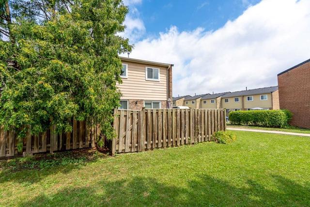 74 - 900 Central Park Dr, Townhouse with 3 bedrooms, 2 bathrooms and 2 parking in Brampton ON | Image 32