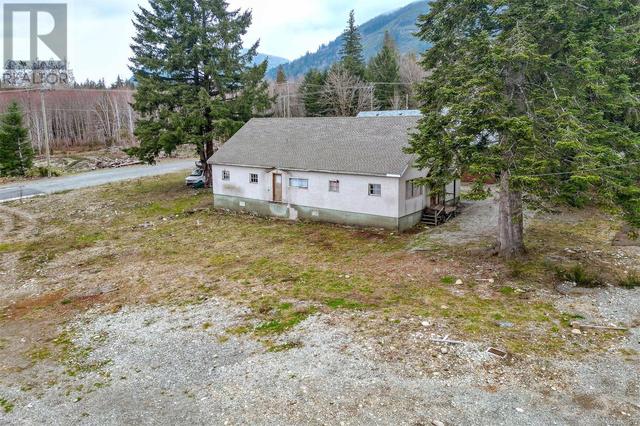 220 Macdonald Rd, Home with 12 bedrooms, 6 bathrooms and 4 parking in Lake Cowichan BC | Image 28