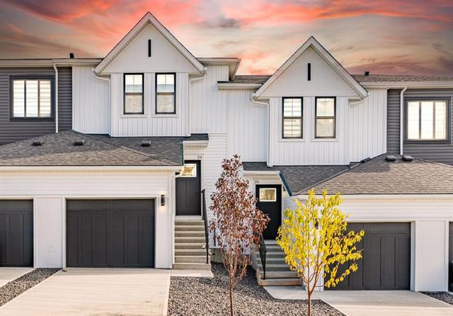 32 Heritage Lane, Home with 3 bedrooms, 2 bathrooms and 2 parking in Kananaskis AB | Image 5