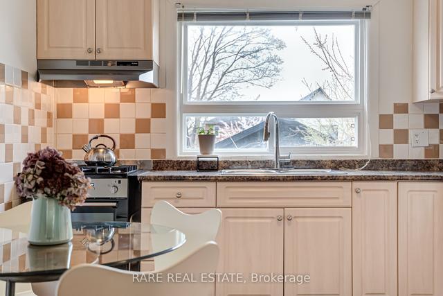 190 Ennerdale Rd, House semidetached with 2 bedrooms, 2 bathrooms and 1 parking in Toronto ON | Image 6