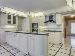 76 Dinnick Cres, House detached with 4 bedrooms, 3 bathrooms and 7 parking in Toronto ON | Image 3