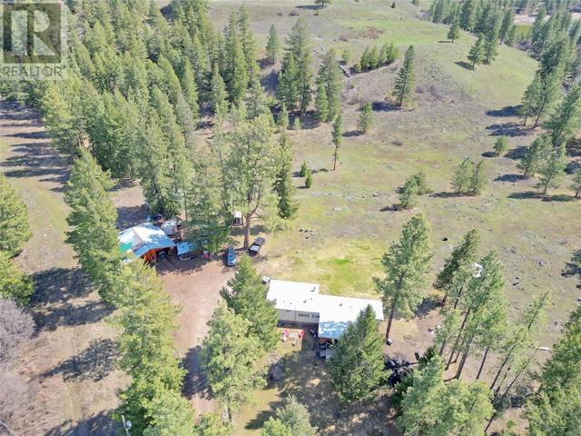 877 Hwy 5a, House other with 3 bedrooms, 1 bathrooms and 2 parking in Okanagan Similkameen H BC | Image 3