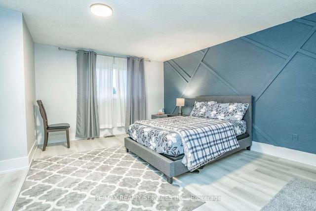 3259 Anderson Cres, House detached with 3 bedrooms, 4 bathrooms and 4 parking in Mississauga ON | Image 8