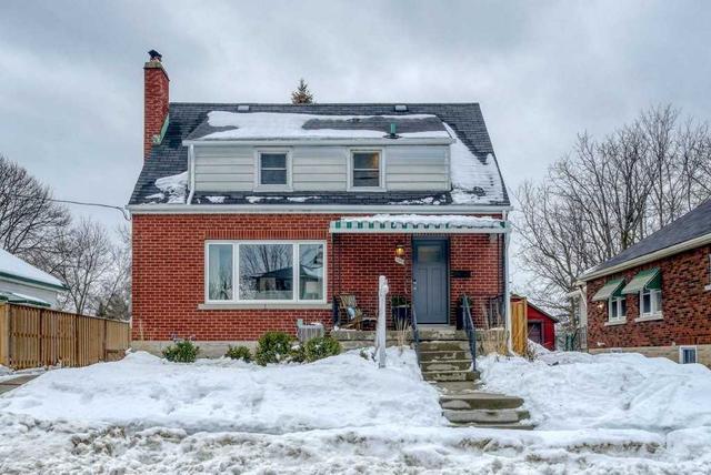 108 Lowell St N, House detached with 3 bedrooms, 2 bathrooms and 4 parking in Cambridge ON | Image 1