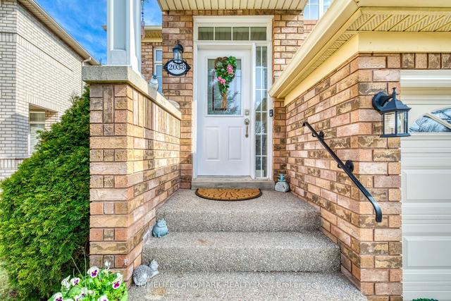 2038 Blue Jay Blvd, House detached with 3 bedrooms, 4 bathrooms and 4 parking in Oakville ON | Image 12
