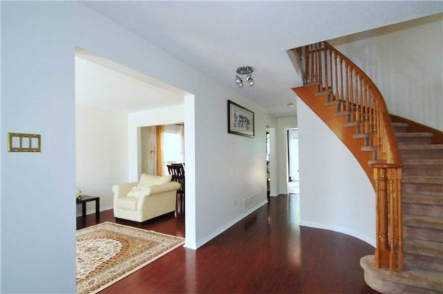 104 Fishery Rd, House detached with 4 bedrooms, 4 bathrooms and 2 parking in Toronto ON | Image 2