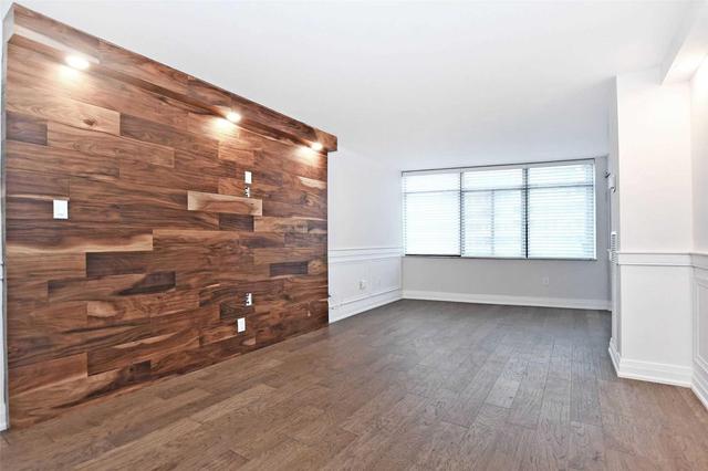 1002 - 1201 Steeles Ave, Condo with 2 bedrooms, 2 bathrooms and 1 parking in Toronto ON | Image 2