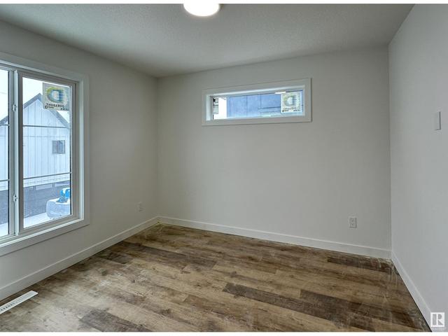 7744 Yorke Me Nw Nw, House attached with 4 bedrooms, 3 bathrooms and 4 parking in Edmonton AB | Image 47