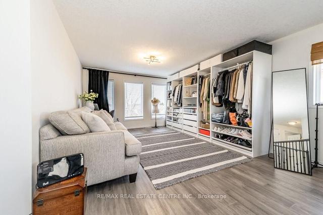 173 Clair Rd W, House detached with 3 bedrooms, 4 bathrooms and 5 parking in Guelph ON | Image 3