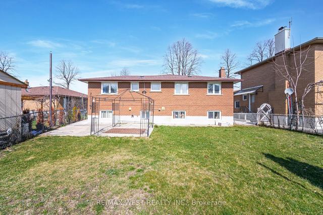 2 Delbasso Crt, House detached with 3 bedrooms, 4 bathrooms and 6 parking in Toronto ON | Image 35