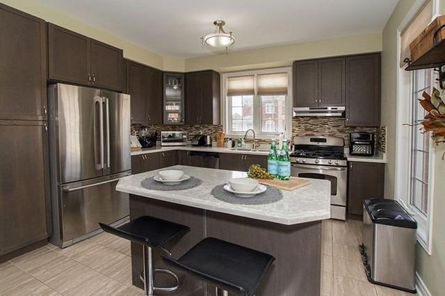 2 Tigertail Cres, House detached with 4 bedrooms, 6 bathrooms and 6 parking in Bradford West Gwillimbury ON | Image 4