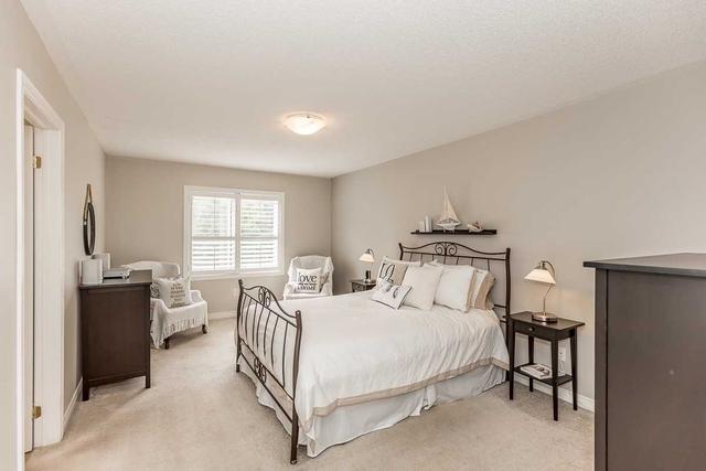 393 William Dunn Cres, House attached with 3 bedrooms, 4 bathrooms and 3 parking in Newmarket ON | Image 10
