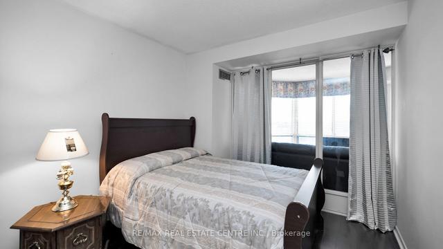803 - 26 Hanover Rd, Condo with 2 bedrooms, 2 bathrooms and 2 parking in Brampton ON | Image 25