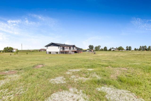260029 Range Road 251, House detached with 3 bedrooms, 2 bathrooms and 10 parking in Wheatland County AB | Image 41