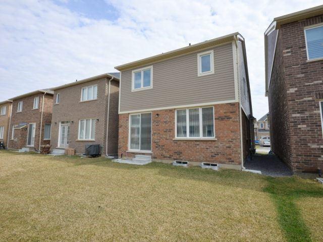 363 English Mill Crt, House detached with 3 bedrooms, 3 bathrooms and 2 parking in Milton ON | Image 19