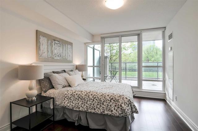 Th3 - 2230 Lake Shore Blvd W, Townhouse with 2 bedrooms, 3 bathrooms and 1 parking in Toronto ON | Image 6