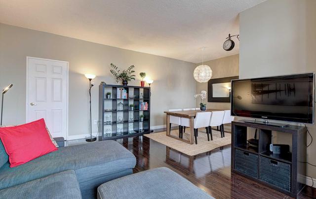 86 Gloucester St, Condo with 2 bedrooms, 2 bathrooms and 1 parking in Toronto ON | Image 5