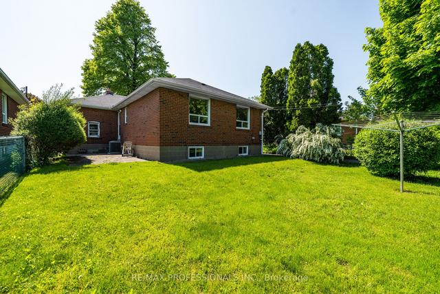 9 Placid Rd, House detached with 3 bedrooms, 2 bathrooms and 2 parking in Toronto ON | Image 29