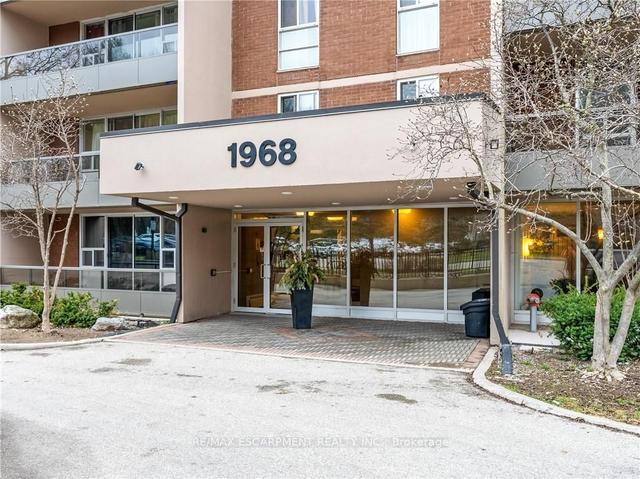 302 - 1968 Main St W, Condo with 2 bedrooms, 2 bathrooms and 1 parking in Hamilton ON | Image 12