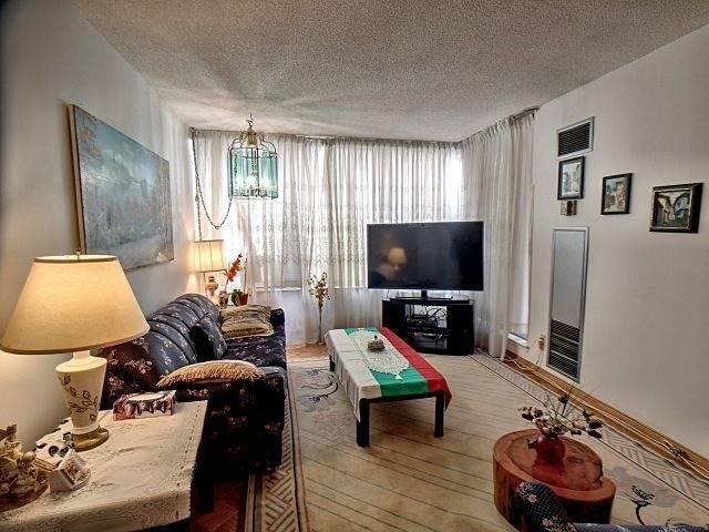 209 - 1101 Steeles Ave W, Condo with 2 bedrooms, 2 bathrooms and 1 parking in Toronto ON | Image 2