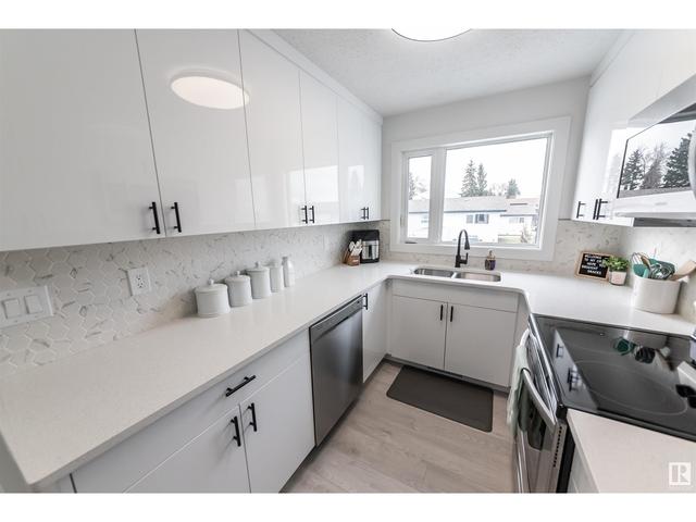 1093 Millbourne Rd E Nw, House attached with 3 bedrooms, 1 bathrooms and 2 parking in Edmonton AB | Image 11