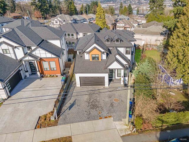 14271 Grosvenor Road, House detached with 10 bedrooms, 10 bathrooms and 2 parking in Surrey BC | Image 36