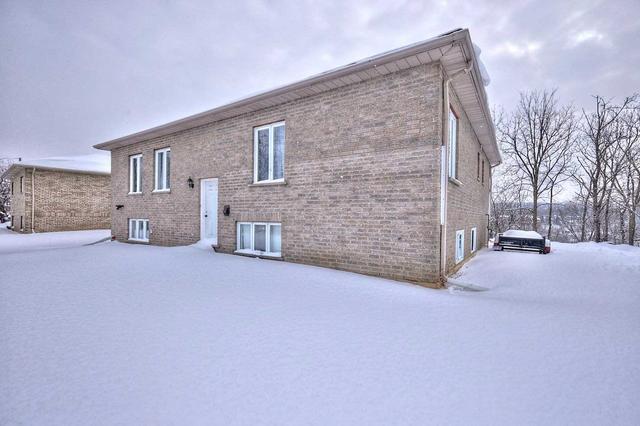 63 Parker St, House detached with 5 bedrooms, 4 bathrooms and 3 parking in St. Catharines ON | Image 5