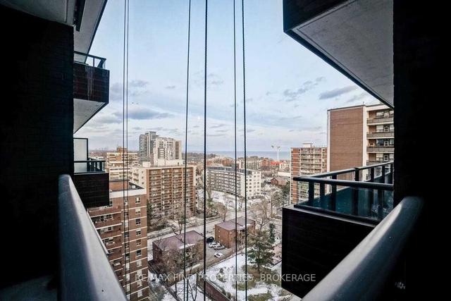 1501 - 21 Park St E, Condo with 2 bedrooms, 2 bathrooms and 1 parking in Mississauga ON | Image 24