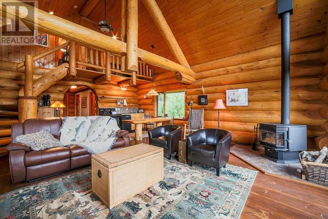24573 Walcott Road, House detached with 7 bedrooms, 8 bathrooms and null parking in Bulkley Nechako A BC | Image 8