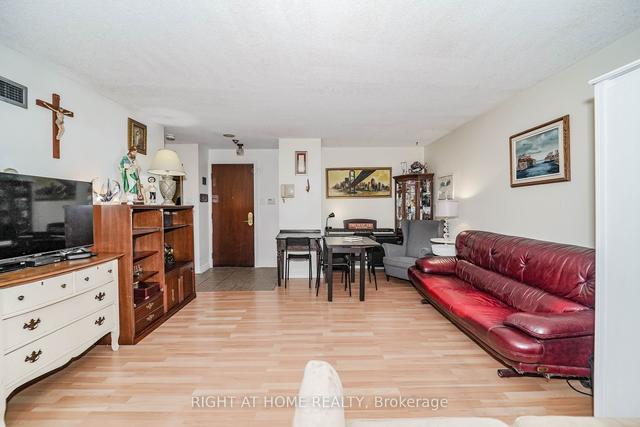 123 - 1210 Don Mills Rd, Condo with 1 bedrooms, 1 bathrooms and 1 parking in Toronto ON | Image 4