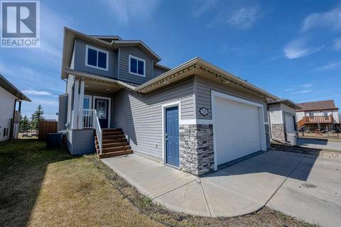 7306 Willow Drive, House detached with 5 bedrooms, 3 bathrooms and 4 parking in Grande Prairie AB | Card Image