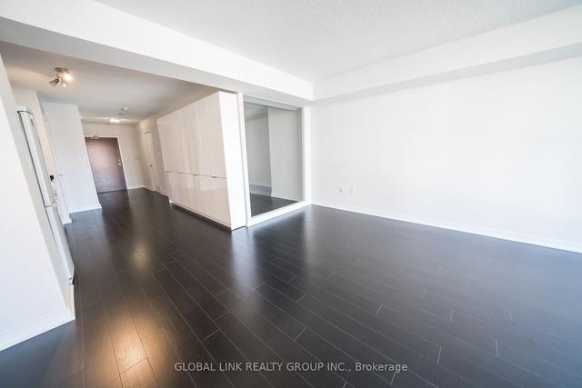 642b - 15 Iceboat Terr, Condo with 1 bedrooms, 1 bathrooms and 0 parking in Toronto ON | Image 8