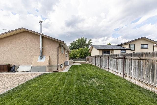 11 Stone Crescent Se, House detached with 5 bedrooms, 2 bathrooms and 4 parking in Medicine Hat AB | Image 46