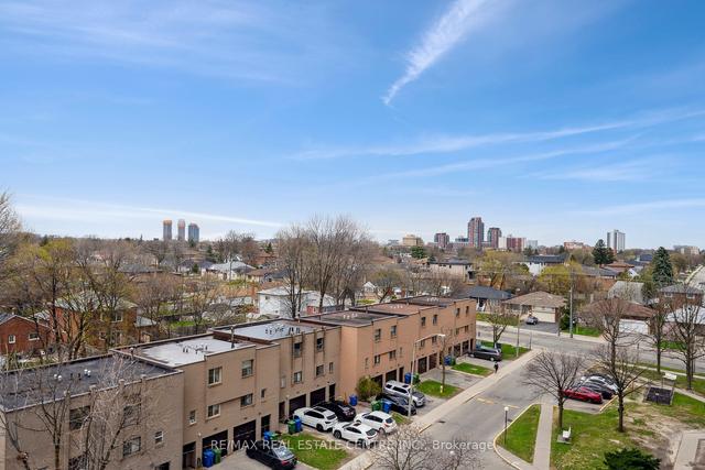 711 - 200 Lotherton Ptwy N, Condo with 2 bedrooms, 1 bathrooms and 1 parking in Toronto ON | Image 20