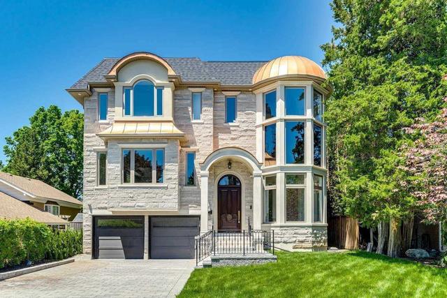 19 Ashgrove Pl, House detached with 5 bedrooms, 7 bathrooms and 6 parking in Toronto ON | Image 1