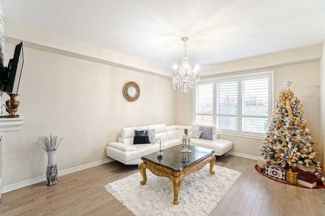 24 Callandar Rd, House detached with 4 bedrooms, 3 bathrooms and 3 parking in Brampton ON | Image 28